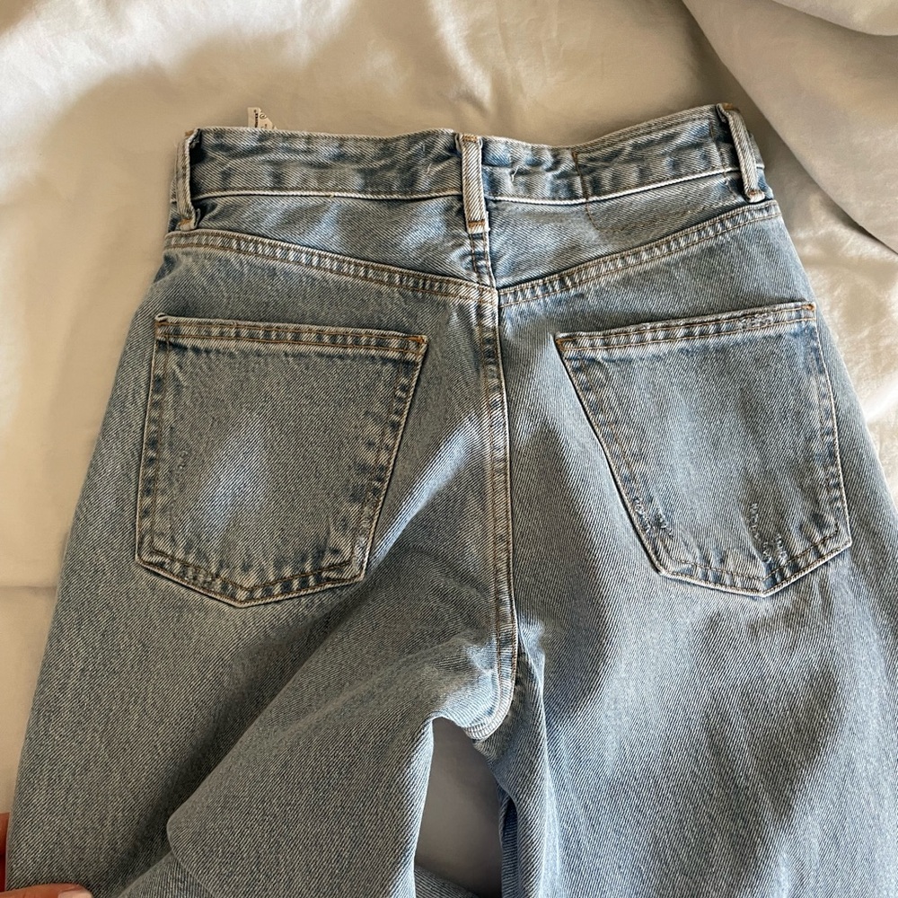 Zara high waisted wide leg jeans. Size 6. Like new condition